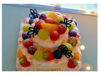 18cmと10cmを重ねた生クリームの2段ケーキ
